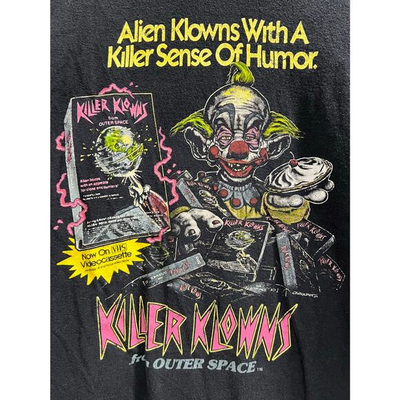 ALIENS KILLER KLOWNS FROM OUTER SPACE 1988 cult classic VHS trashed tee sz L - Picture 2 of 4